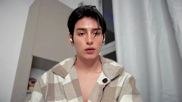 Snapshot of sebas_rose chatting on December 20, 2024, 2:41 am sebas rose online show from December 20, 2024, 2:41 am