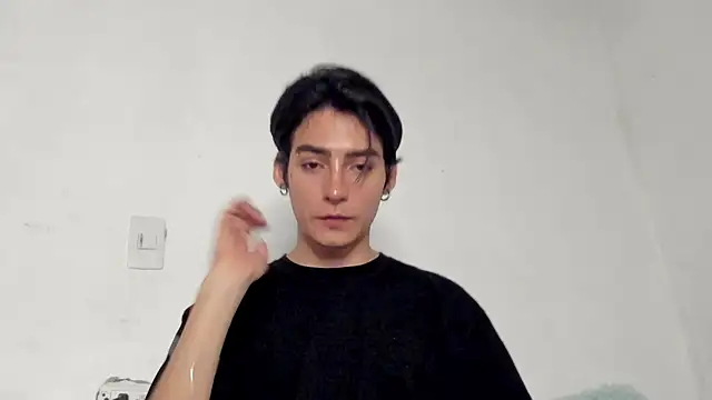 Snapshot of sebas_rose chatting on December 30, 2024, 12:11 am sebas rose online show from December 30, 2024, 12:11 am