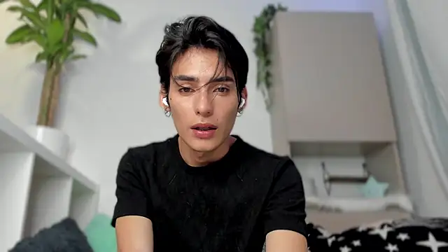 Snapshot of sebas_rose chatting on January 8, 2025, 6:20 am sebas rose online show from January 8, 2025, 6:20 am