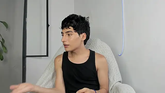 Snapshot of sebas_rose chatting on September 30, 2025, 12:15 am sebas rose online show from September 30, 2025, 12:15 am