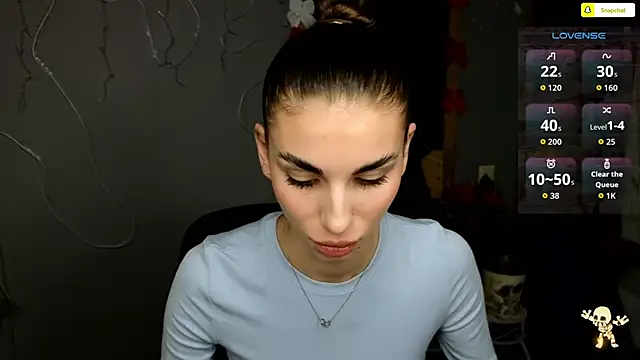 EmmyGreans online show from December 2, 2025, 12:32 pm