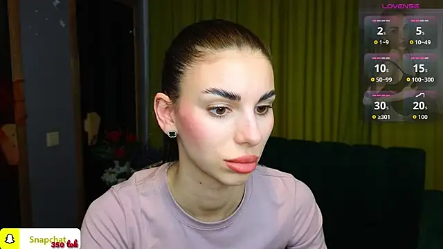 Snapshot of EmmyGreans chatting on March 3, 2026, 12:33 pm EmmyGreans online show from March 3, 2026, 12:33 pm