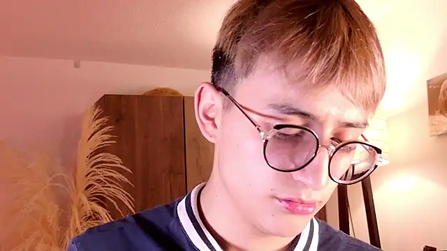 Mr evan1 online show from October 21, 2025, 3:02 pm