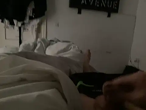 Snapshot of Bossinmidd12 chatting on March 8, 2025, 11:58 am Bossinmidd12 online show from March 8, 2025, 11:58 am