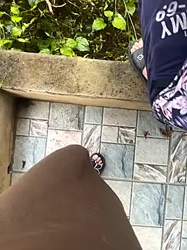 Snapshot of May-Squirt chatting on October 31, 2025, 9:54 am May-Squirt online show from October 31, 2025, 9:54 am