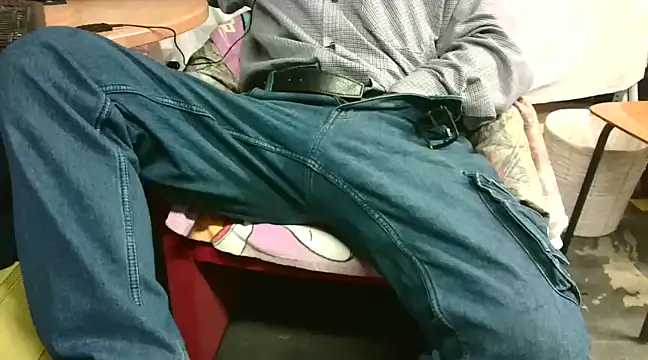 Giulio35 Pika online show from December 15, 2024, 6:18 am