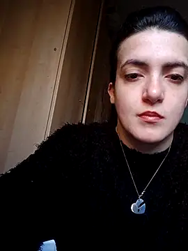 LadyMinnie online show from November 6, 2025, 8:37 am