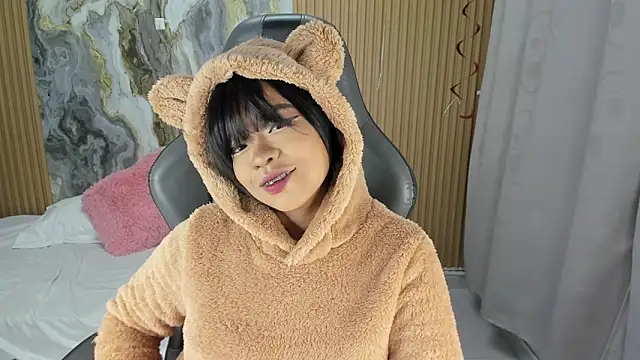 Lili 16 online show from February 7, 2026, 11:03 am