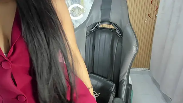 Lili 16 online show from February 9, 2026, 11:03 am