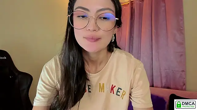 Snapshot of Lilabril chatting on March 7, 2025, 3:39 pm Lilabril online show from March 7, 2025, 3:39 pm