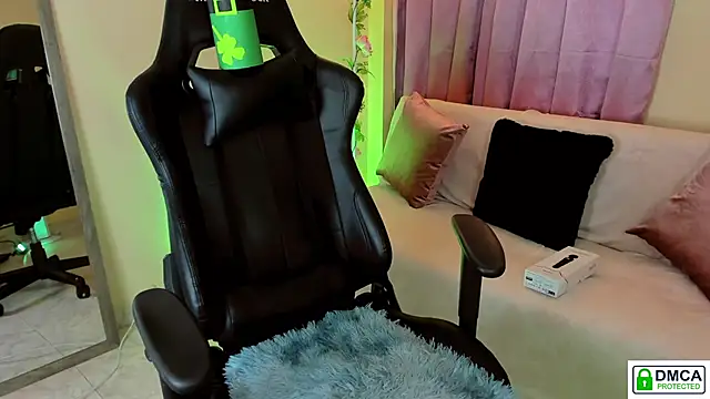 Snapshot of Lilabril chatting on March 16, 2025, 4:01 pm Lilabril online show from March 16, 2025, 4:01 pm