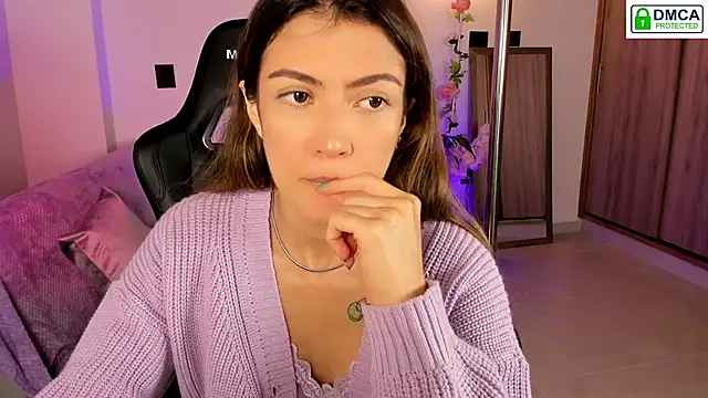 Snapshot of Lilabril chatting on September 8, 2025, 2:38 pm Lilabril online show from September 8, 2025, 2:38 pm