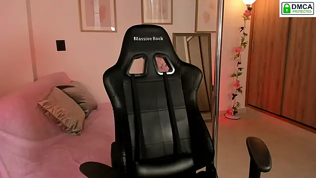 Snapshot of Lilabril chatting on September 19, 2025, 2:40 pm Lilabril online show from September 19, 2025, 2:40 pm