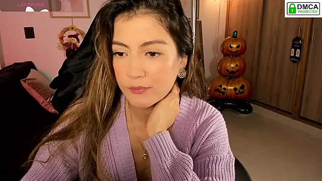 Snapshot of Lilabril chatting on October 7, 2025, 2:36 pm Lilabril online show from October 7, 2025, 2:36 pm