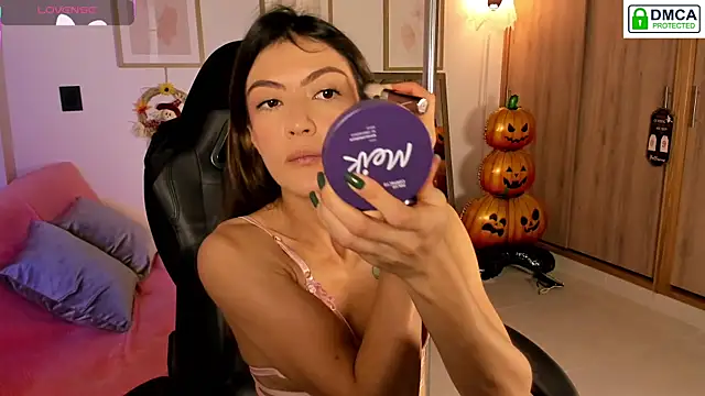 Snapshot of Lilabril chatting on October 22, 2025, 2:39 pm Lilabril online show from October 22, 2025, 2:39 pm