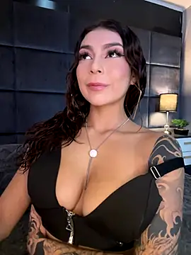 Snapshot of CHERRYY_BOMB_ chatting on November 24, 2025, 6:07 pm CHERRYY BOMB online show from November 24, 2025, 6:07 pm