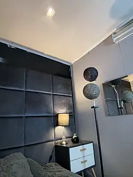 Snapshot of CHERRYY_BOMB_ chatting on December 17, 2025, 12:11 pm CHERRYY BOMB online show from December 17, 2025, 12:11 pm