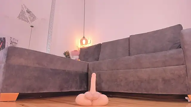 Isabella francoo online show from September 30, 2025, 12:21 pm