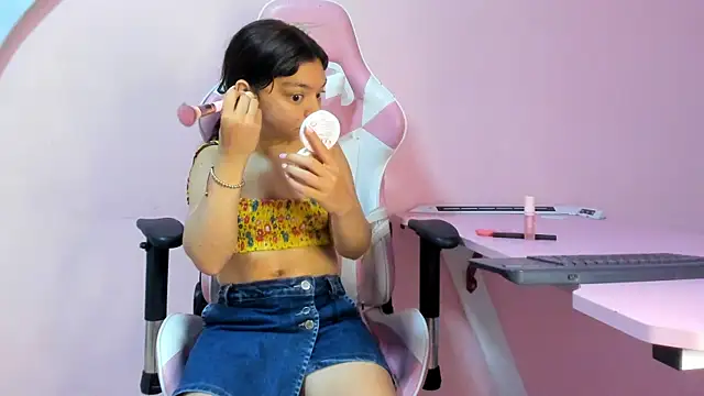 CharlotteMuller online show from February 22, 2026, 1:53 pm