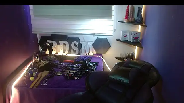 Alexa Slavehot777 online show from November 16, 2025, 9:42 pm