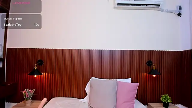 chanel brunette online show from February 24, 2025, 5:53 pm