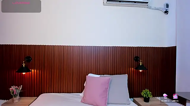 chanel brunette online show from February 28, 2025, 5:48 pm