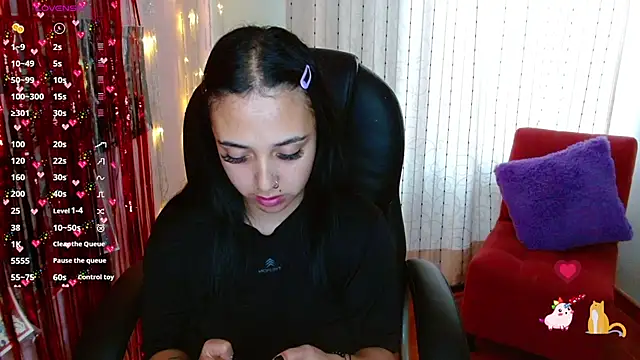 AmberGoddess  online show from November 18, 2025, 10:25 pm