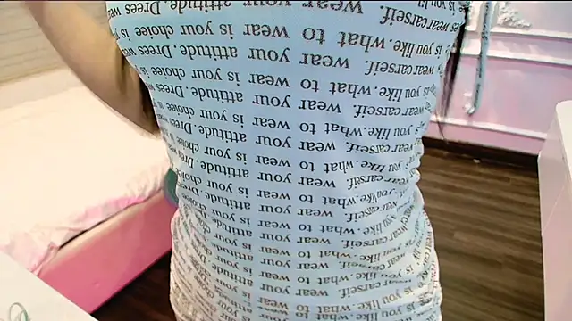 Lee Mi online show from October 6, 2025, 12:24 pm