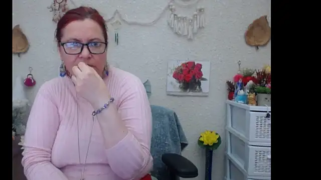 Snapshot of PlayfullMature chatting on September 12, 2025, 2:22 am PlayfullMature online show from September 12, 2025, 2:22 am