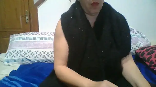 julietesexy80 online show from March 11, 2026, 8:20 am