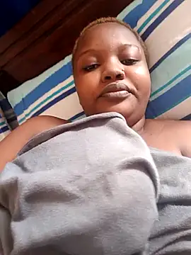 Snapshot of queennapal chatting on April 25, 2026, 10:29 am queennapal online show from April 25, 2026, 10:29 am