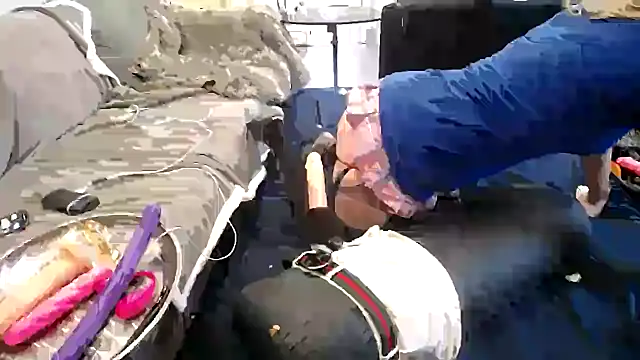 Snapshot of AssmannCD chatting on January 4, 2025, 4:54 pm AssmannCD online show from January 4, 2025, 4:54 pm