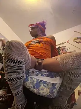 Snapshot of Mune_Raez_6 chatting on February 21, 2026, 2:40 pm Mune Raez 6 online show from February 21, 2026, 2:40 pm