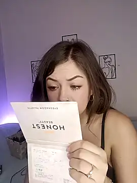 Snapshot of ale_blossom chatting on December 14, 2024, 6:41 pm ale blossom online show from December 14, 2024, 6:41 pm