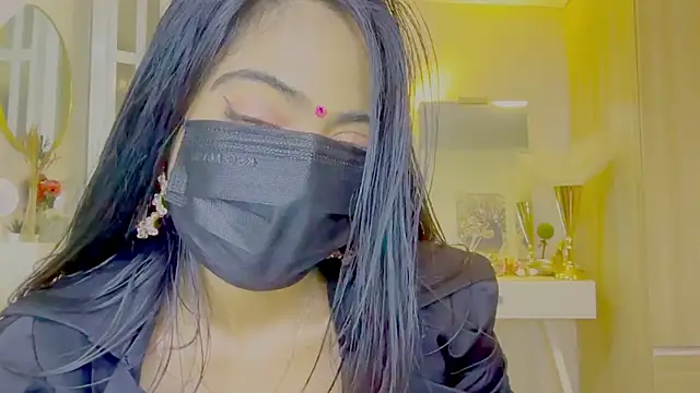 Monalisadon018 online show from April 13, 2026, 9:15 am