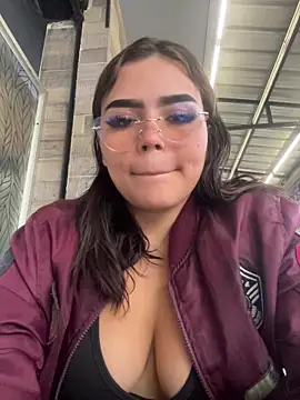 Snapshot of Chloemercury chatting on November 27, 2025, 8:33 pm Chloemercury online show from November 27, 2025, 8:33 pm