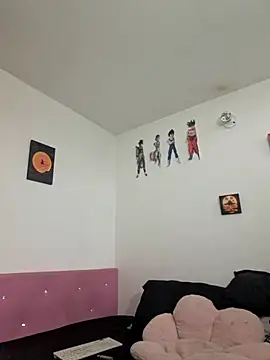 Honey-420- online show from October 12, 2025, 2:27 pm