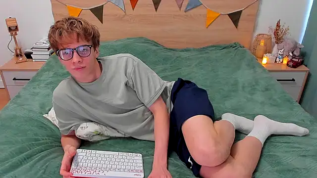 Snapshot of Fandi_777 chatting on September 28, 2025, 11:15 am Fandi 777 online show from September 28, 2025, 11:15 am