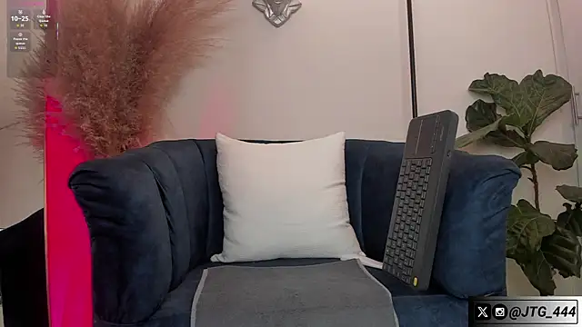 Snapshot of JeycobxBraand chatting on October 22, 2025, 12:33 am JeycobxBraand online show from October 22, 2025, 12:33 am