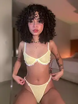 Snapshot of Lianh_Benett chatting on January 11, 2025, 3:13 am Lianh Benett online show from January 11, 2025, 3:13 am