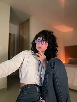 Snapshot of Lianh_Benett chatting on January 26, 2025, 1:41 am Lianh Benett online show from January 26, 2025, 1:41 am