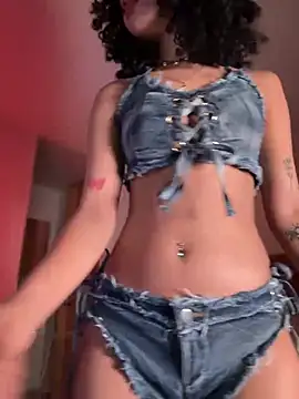 Snapshot of Lianh_Benett chatting on March 2, 2025, 4:28 am Lianh Benett online show from March 2, 2025, 4:28 am