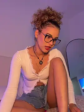 Snapshot of Lianh_Benett chatting on March 31, 2026, 4:46 am Lianh Benett online show from March 31, 2026, 4:46 am