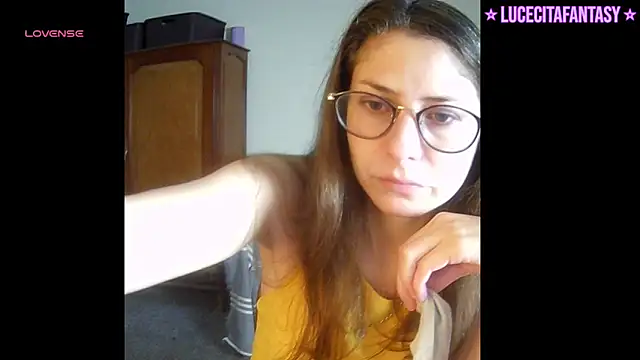 Snapshot of lucecitafantasy2 chatting on April 22, 2026, 9:16 pm lucecitafantasy2 online show from April 22, 2026, 9:16 pm