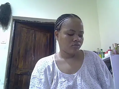 Snapshot of Amberay1 chatting on February 24, 2026, 4:21 am Amberay1 online show from February 24, 2026, 4:21 am