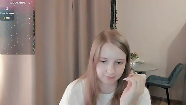 Snapshot of Alyaley chatting on July 13, 2026, 10:56 pm Alyaley online show from July 13, 2026, 10:56 pm