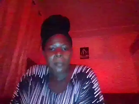 Snapshot of Sweetie_pussy chatting on April 19, 2026, 12:48 pm Sweetie pussy online show from April 19, 2026, 12:48 pm