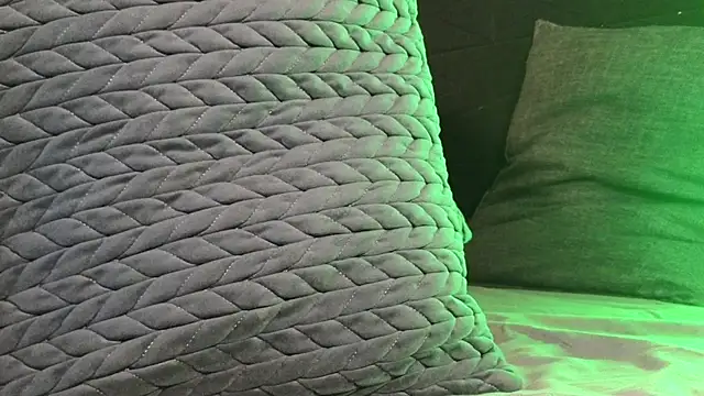 Astoria Moon online show from October 23, 2025, 7:12 pm