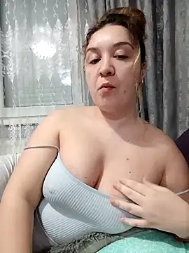 MikySWeet7 online show from January 10, 2025, 11:39 pm