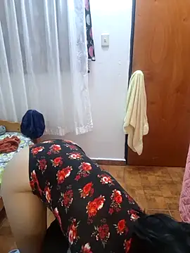littlemelii online show from April 11, 2026, 4:44 pm